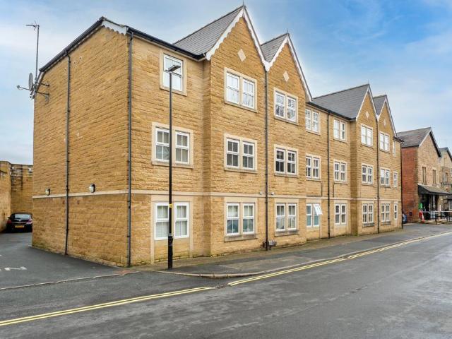 2 bedroom flat for sale