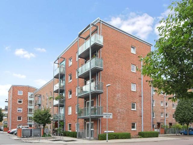 2 bedroom flat for sale