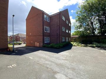 2 bedroom flat for sale