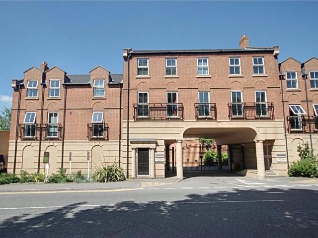 2 bedroom flat for sale