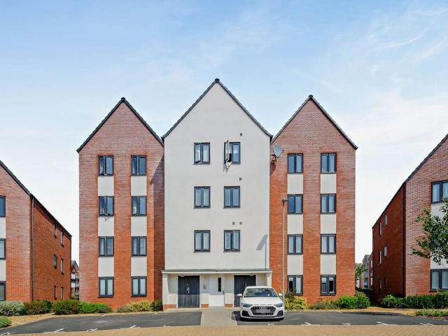 2 bedroom flat for sale