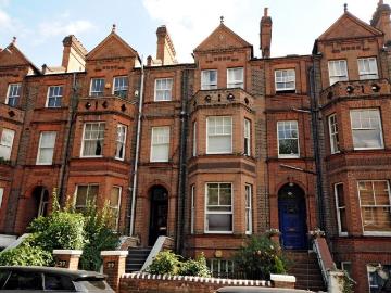 2 bedroom flat for sale