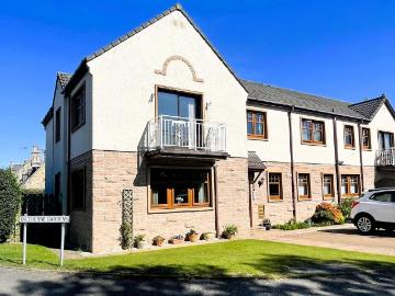 Forres, Moray county, Shetland - Garden