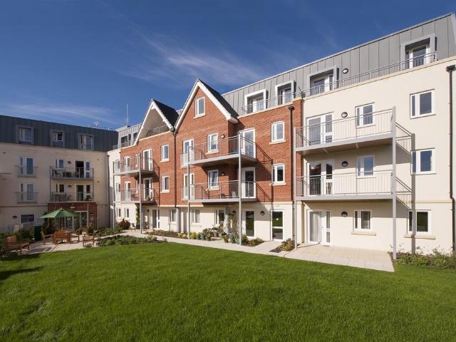 2 bedroom flat for sale