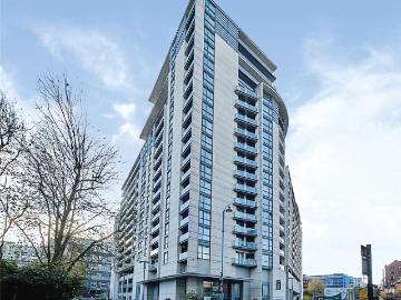 2 bedroom flat for sale