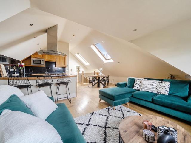 2 bedroom flat for sale