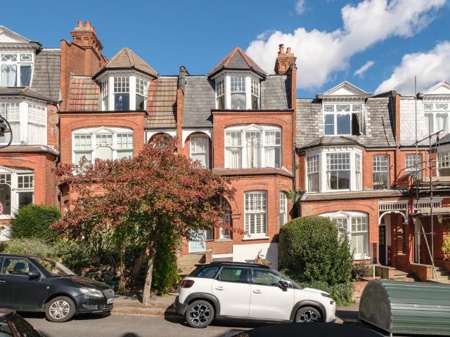 2 bedroom flat for sale