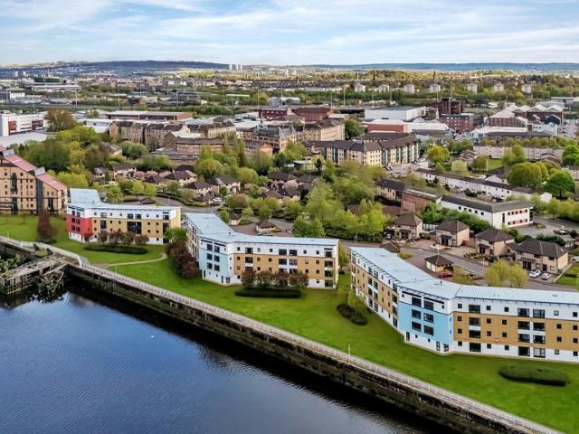 2 bedroom flat for sale