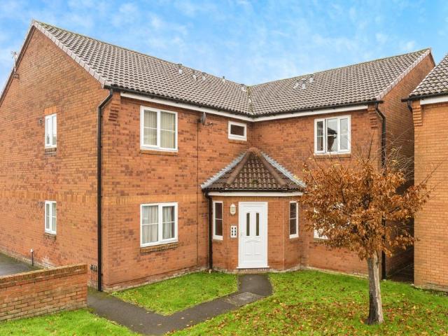2 bedroom flat for sale