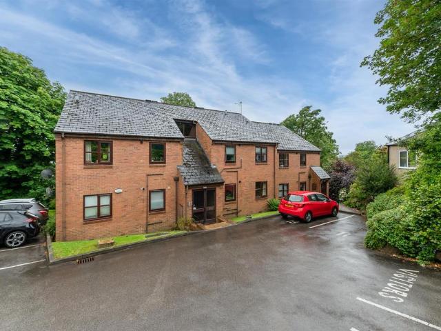 2 bedroom flat for sale