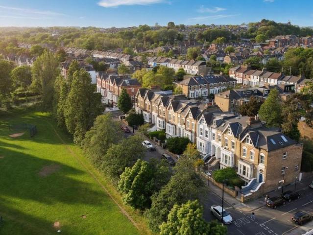 2 bedroom flat for sale