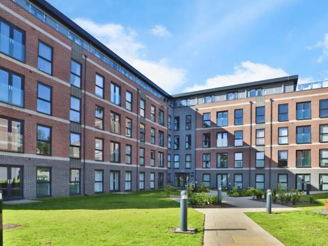 2 bedroom flat for sale
