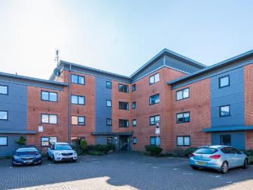 2 bedroom flat for sale