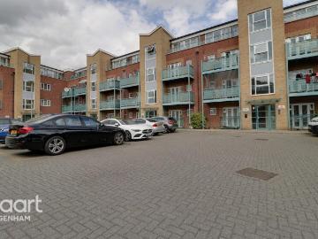 2 bedroom flat for sale