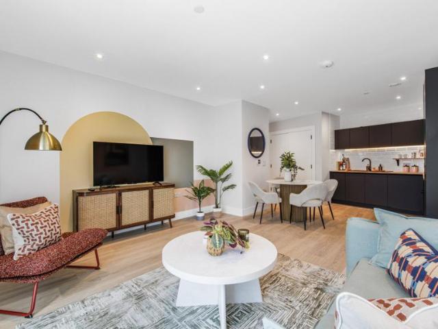 2 bedroom flat for sale