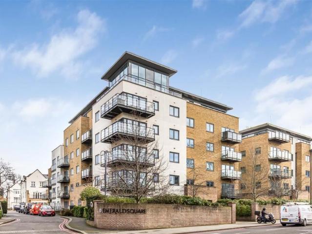 2 bedroom flat for sale
