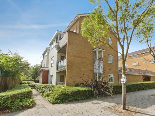 2 bedroom flat for sale