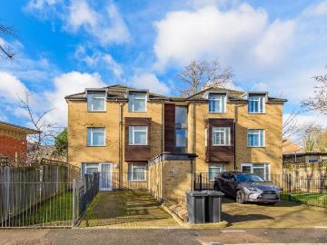 2 bedroom flat for sale