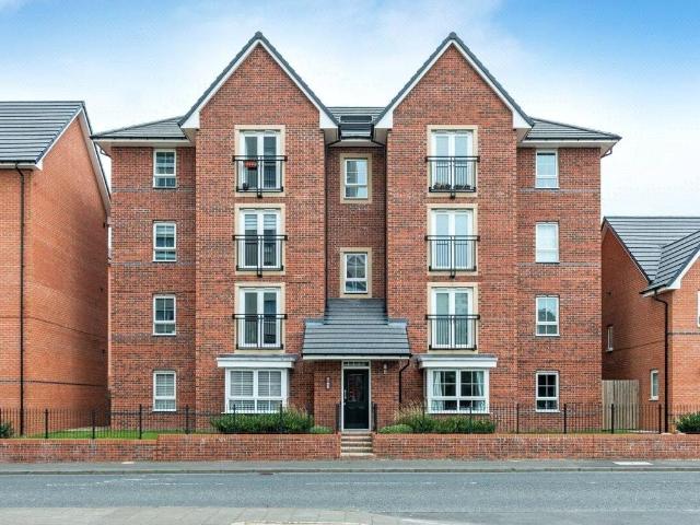 2 bedroom flat for sale