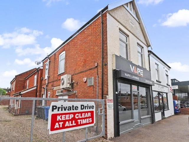 2 bedroom flat for sale