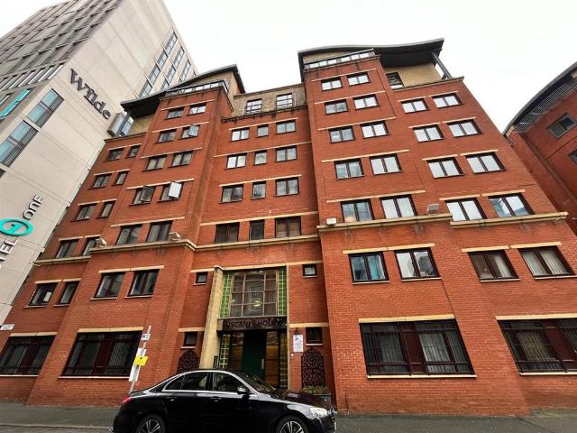 2 bedroom flat for sale