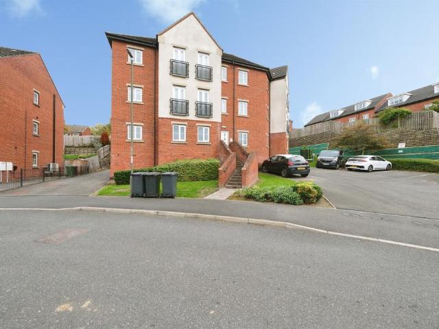 2 bedroom flat for sale