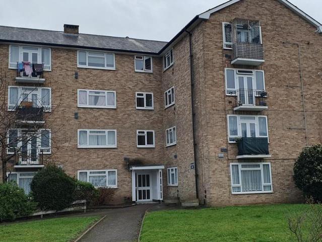 2 bedroom flat for sale