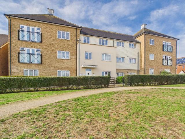 2 bedroom flat for sale
