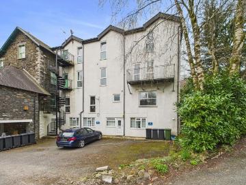 2 bedroom flat for sale