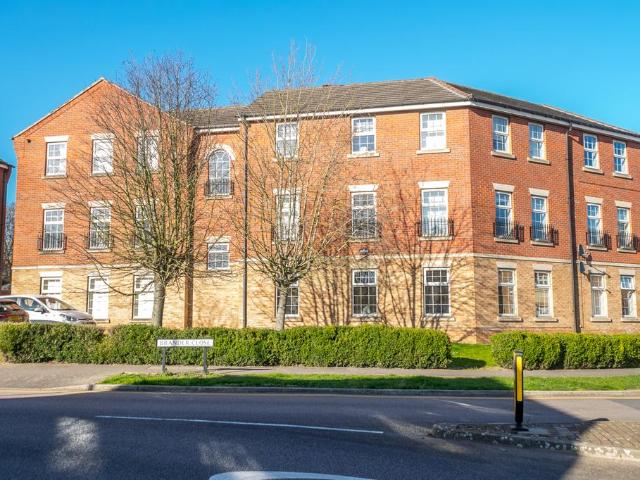 2 bedroom flat for sale