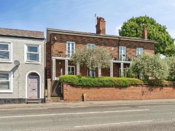 2 bedroom flat for sale
