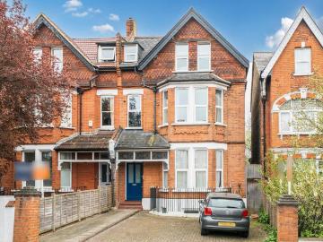 2 bedroom flat for sale