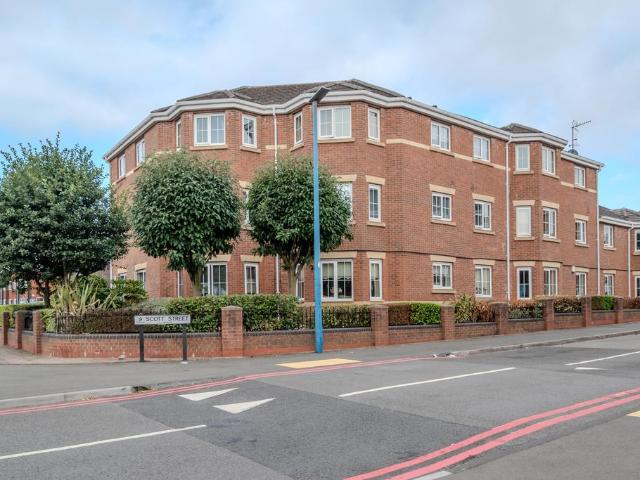 2 bedroom flat for sale