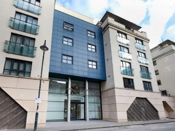 2 bedroom flat for sale