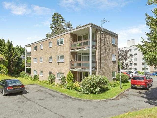 2 bedroom flat for sale