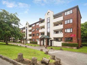2 bedroom flat for sale