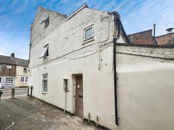 2 bedroom flat for sale