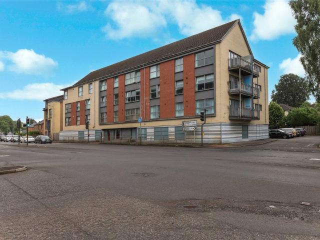 2 bedroom flat for sale