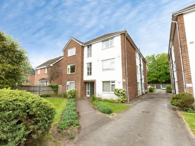 2 bedroom flat for sale