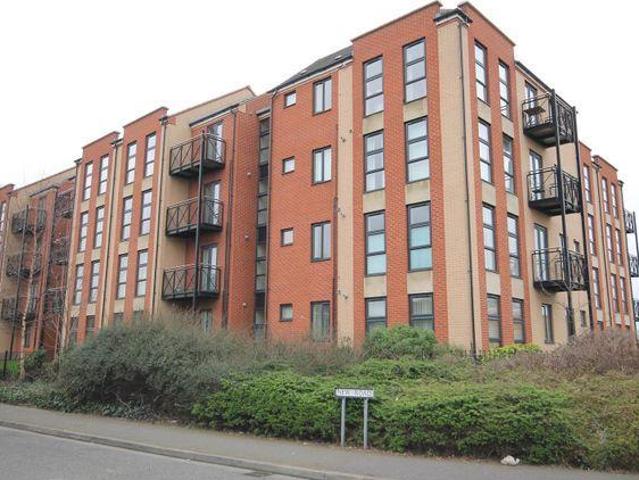 2 bedroom flat for sale