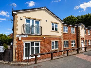 2 bedroom flat for sale