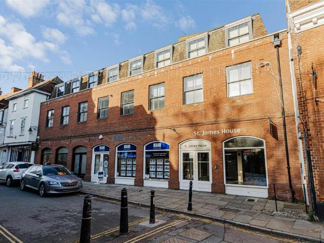 2 bedroom flat for sale