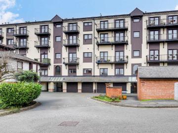 2 bedroom flat for sale