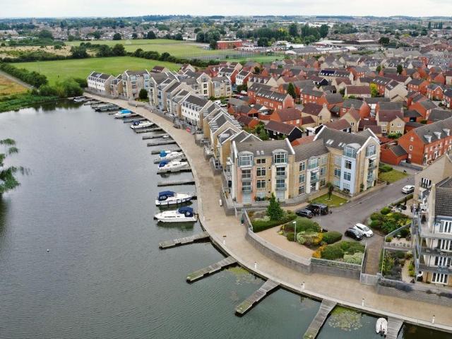2 bedroom flat for sale