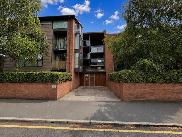 2 bedroom flat for sale