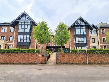 2 bedroom flat for sale