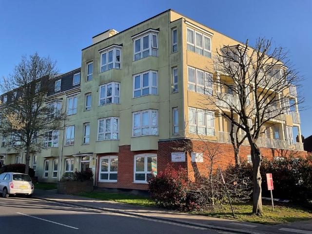 2 bedroom flat for sale