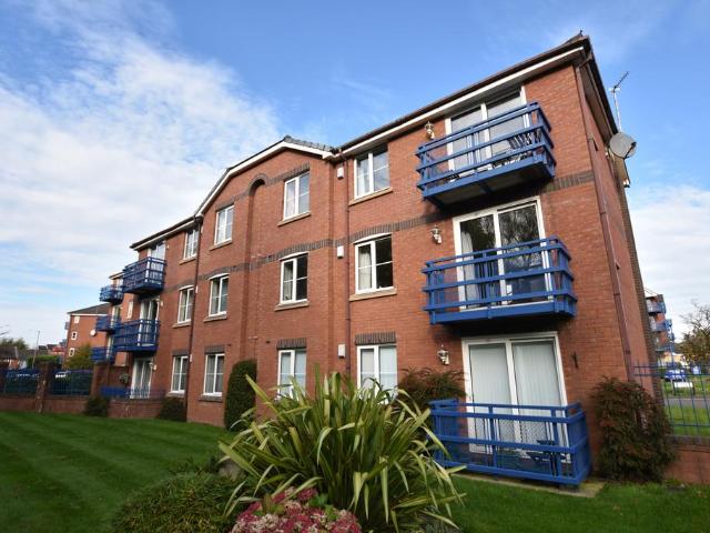 2 bedroom flat for sale