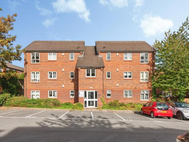 2 bedroom flat for sale