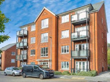 2 bedroom flat for sale